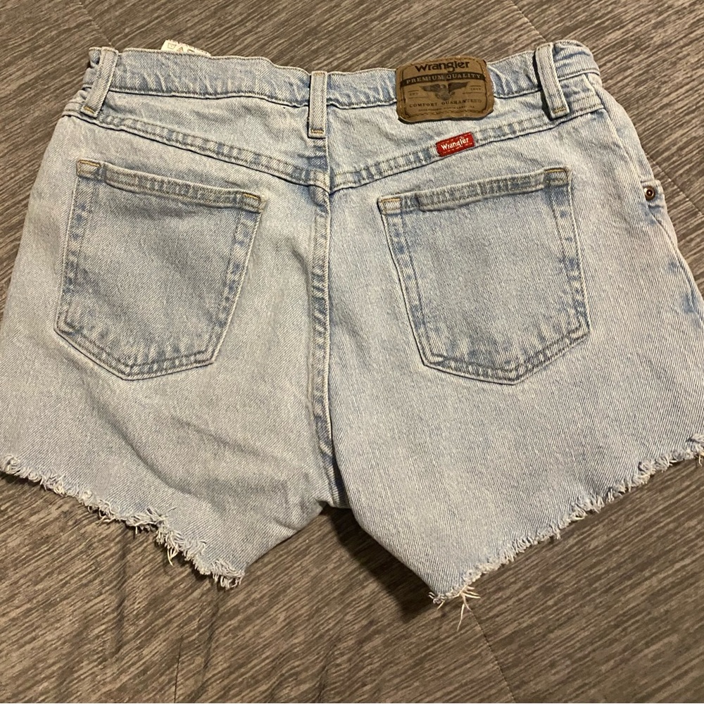 Wrangler jean shorts size 30